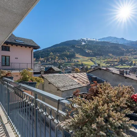 White Peak 77 - Panoramic Slope Views Appartement *