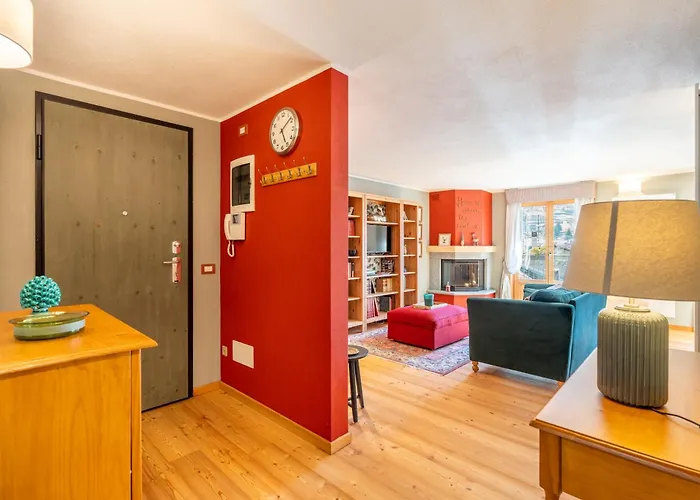 White Peak 77 - Panoramic Slope Views Apartment