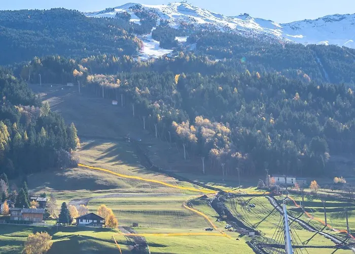 White Peak 77 - Panoramic Slope Views