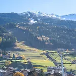 White Peak 77 - Panoramic Slope Views