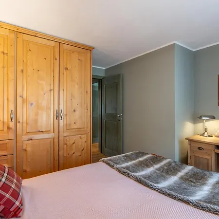 White Peak 77 - Panoramic Slope Views Apartment *